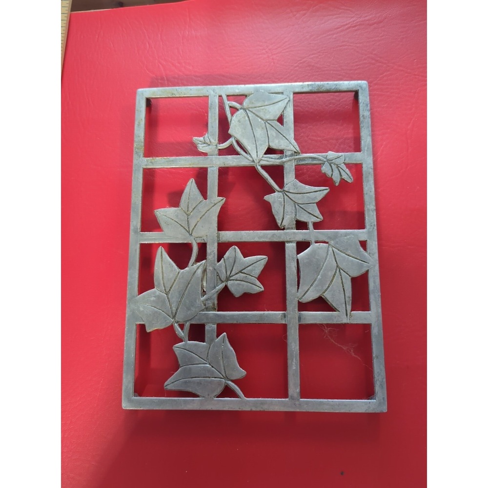 Copco lattice ivy leaves silver  kitchen trivet or‎ hang for art